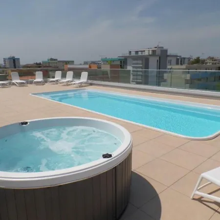 Bright With Rooftop Pool Bibione