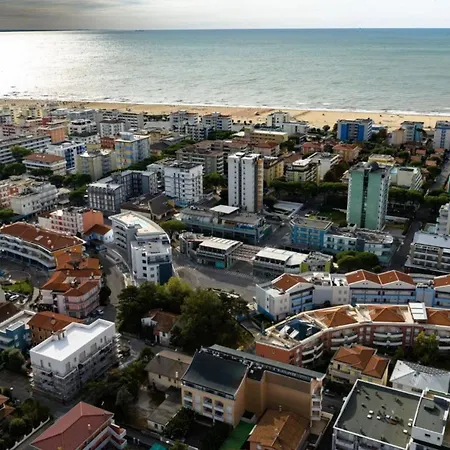 Bright With Rooftop Pool * Bibione